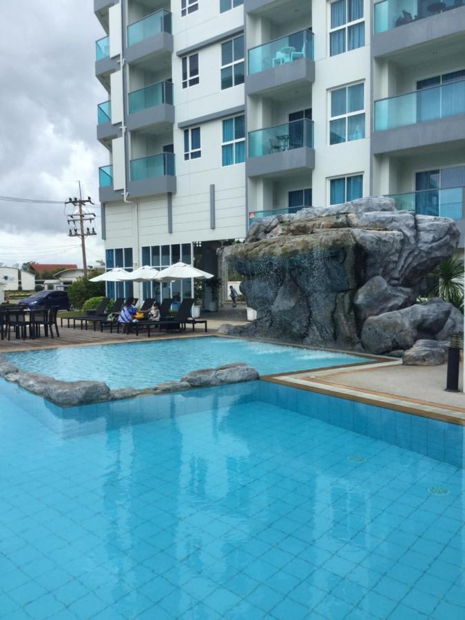 Grand Blue Condominium By Mary Mae Phim Exteriör bild